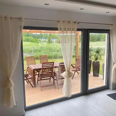In Trzsacz An Der Ostsee Mit Eigener Sauna Und Kamin *